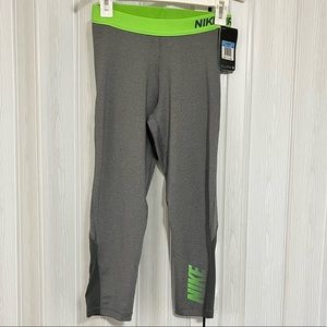 Nike Pro Leggings • Women’s Nike Dry Fit Leggings • Grey Leggings • Size Medium